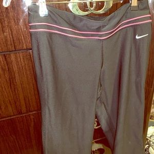 Dri fit Nike sports capris